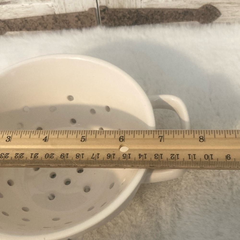 Rae Dunn Fresh Mini Colander - Picture 4 of 5